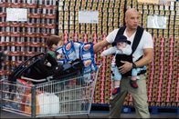 Der Babynator – Elite Navy Seal Shane Wolfe (VIN DIESEL) kämpft auf ungewohntem Terrain - im Vergleich zum Babysitting ist das Entschärfen von Bomben ein Kinderspiel! - Bitte beachten Sie, dass diese Bilder nur in Zusammenhang mit dem entsprechenden Filmstart bzw. Video/DVD-Start veröffentlicht werden dürfen.