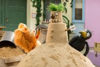 Rudis Rasselbande – Ella (Anna Menzel) und Rudi (Lennart Morgenstern) haben einen ganz besonderen Sandmann gebaut. Doch der steht bald unter einem schlimmen Verdacht.