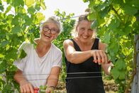 Aufgetischt vor 10 – Die Weinbäuerinnen Grete und Birgit Wiederstein von der Weiberwirtschaft in Göttlesbrunn.
