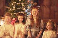 Anne auf Green Gables – Anne Shirley (Ella Ballentine) feiert Weihnachten.