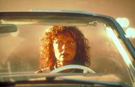 Thelma & Louise – Auf dem Weg in die Freiheit: Louise Sawyer (Susan Sarandon) hat keine Lust mehr auf das tägliche Einerlei in ihrem Job und das ständige Warten auf einen Heiratsantrag ...
