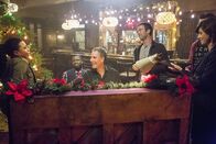 Navy CIS: New Orleans – Ahnen noch nicht, dass gleich ein guter Bekannter verdächtigt wird, jemanden getötet zu haben: (v.l.n.r.) Sonja (Shalita Grant), Patton (Daryl Mitchell), Pride (Scott Bakula), LaSalle (Lucas Black), Sebastian (Rob Kerkovich) und Brody (Zoe McLellan) ...