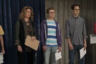 The Goldbergs – (v.li.) Ana Gasteyer (Miss Cinoman), Sean Giambrone (Adam Goldberg), Augie Isaac (Matthew Schernecke).