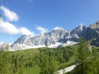 Gebirgswelten – Blick ins Dachsteingebirge von Ramsau aus
