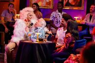 Call Me Kat – (v.l.n.r.) Jalen (John Griffin); Phil (Leslie Jordan); Carter (Julian Gant); Randi (Kyla Pratt)