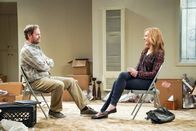 Mom – Trevor (Riann Wilson, l.); Bonnie (Allison Janney, r.)