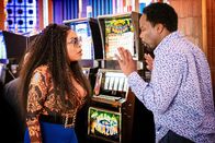 Claws – Niecy Nash (Desna Simms), Harold Perrineau (Dean).