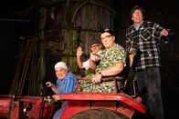 Comedy Scheune – v.l.n.r: Franz Auber (Hillu’s Herzdropfa), Marcus Neuweiler und Birgit Pfeiffer (Die Gscheidles), Hillu Stoll (Hillu’s Herzdropfa)