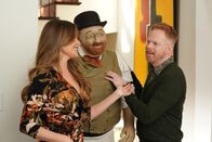 Modern Family – Sofía Vergara (Gloria Delgado), Jesse Tyler Ferguson (Mitchell Pritchett).