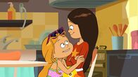 Power Sisters – Marine kann es nicht erwarten, mit Wendy ins Ferienlager zu fahren.
