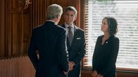 Yellowstone – Jamie Dutton (Wes Bentley, m.) und Lynelle Perry (Wendy Moniz, r.)