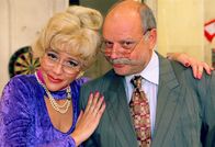 MA 2412 – Monica Weinzettl (Frau Knackal), Wolfgang Böck (Obersenatsrat).
