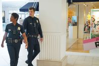 The Rookie – Talia Bishop (Afton Williamson) und John Nolan (Nathan Fillion) suchen den flüchtigen Hawke.