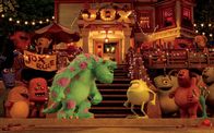 Die Monster Uni – James P. Sullivan (m.l.) und Mike Wazowski (m.r.),