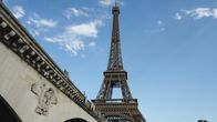 Terra X: Gustave Eiffel: Der Mann, der den Eiffelturm erfand – Seit mehr als 130 Jahren ist der Eiffelturm mit seinen gut 300 Metern Symbol für Paris. Die Pariser selbst nennen ihren Turm liebevoll "dame de fer", Dame aus Eisen.