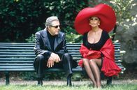 Prêt-à-porter – Sergei (Marcello Mastroianni, l.); Isabella de la Fontaine (Sophia Loren, r.)