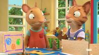 Pip und Posy – Posy spielt gern mit Frankie.