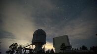 Das Universum - Eine Reise durch Raum und Zeit – Wissenschaftler stellen fest: Die Milchstraße stirbt. Doch wer verursacht den Untergang der Galaxie?