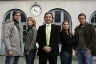 Lenßen & Partner – Ingo Lenßen (M.) und seine Ermittler - Sebastian Thiele (l.), Katja Hansen (2.v.l.), Sandra Nitka (2.v.r.) und Christian Storm (r.)