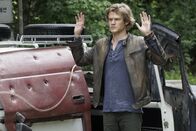 MacGyver – Ein neuer Auftrag bringt ihn in eine brisante Situation. Doch MacGyver (Lucas Till) wäre nicht MacGyver, wenn er nicht einen Ausweg finden würde.