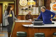 Superior Donuts – Superior Donuts (2017)