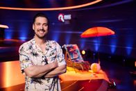 Quizmaster – Andreas Moravec; Andreas Moravec während Servus TVs "Quiz Master – Urlaubs Special" in Wien, Österreich am 23. Mai 2024