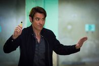 Extant – Ist die Flüssigkeit in James' (Goran Visnjic) Hand tatsächlich die Essenz, die Hideki zum ewigen Leben braucht?