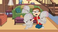 American Dad! – Klaus (l.), Steve (2.v.r.)