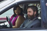 Baskets – Nicole (Ellen D. Williams, l.); Chip Baskets (Zach Galifianakis, r.)