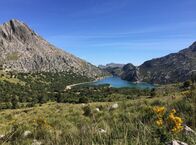 Die Bergwelt Mallorcas - Wandererlebnis Tramuntana – See in der Serra de Tramuntana.