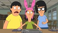 Bob's Burgers – Gemeinsam wollen sie den Lehrer Mr. Dinkler demütigen: Louise (M.), Gene (l.) und Tina (r.) ...
