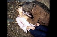 Tatort – Michael (Markus Boysen) ist in Sina (Nastassja Kinski) verliebt, aber sie erwidert seine Gefühle nicht. Bald muss er feststellen, dass ihr Herz von einer verbotenen Liebe ergriffen ist.