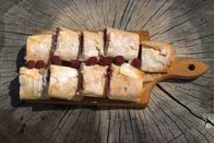 Zu Tisch ... – Zu Tisch Zentralserbien Eine süsse Versuchung: Himbeerstrudel Copyright: SRF/Reiner Bauer