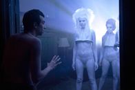 Man Seeking Woman – Josh Greenberg (Jay Baruchel, l.)