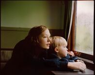 Astrid – Alba August (Astrid), Marius Damslev (Lasse).