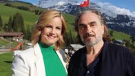Samschtig-Jass – Moderatorin Fabienne Gyr und Chansonnier Stephan Eicher 2024 Copyright: SRF