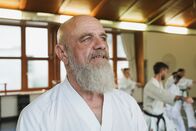 Reporter Spezial – Reto: Das Karatetraining half ihm Stärke und Selbstvertrauen zu finden.