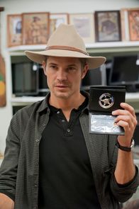 Justified – Timothy Olyphant (Deputy U.S. Marshal Raylan Givens).