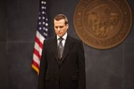 Suits – Harvey (Gabriel Macht) steht vor einer seiner schwersten Entscheidungen: Er muss sich gegen die Justizbehörden behaupten – und gegen das drohende Ende seines beruflichen und persönlichen Netzwerks.