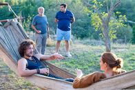 The Boss - Dick im Geschäft – (v.li.): Alexandre Bartek (Louka Méliava), Francis Bartek (Gérard Jugnot), Philippe Bartek (Victor Artus Solaro), Stella Bartek (Camille Lou).