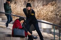 FBI: Special Crime Unit – Mona Nazari (Yasmine Aker, l.); Maggie Bell (Missy Peregrym, r.)