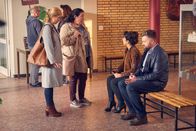 Die Läusemutter – (v.l.n.r.) Hannah (Pina Kühr); Kim (Nadja Zwanziger); Mel (Tanya Erartsin); Walter (Andreas Birkner)