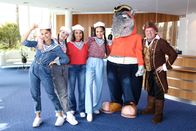 TanzAlarm – Mit der Unterstützung der TanzAlarm Kids und TanzTapir performt Volker seinen neuen Song "Wellermann Tanz".