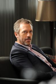 Dr. House – Um eine Nachfolgerin für seine Lieblingsprostituierte zu finden, interview House (Hugh Laurie) diverse Damen ...