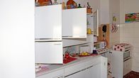 Ermittler! – Im Haus des Opfers wurden sämtliche Schranktüren geöffnet. Der Inhalt aber ist nicht angetastet. Offenbar wollte der Täter einen Raub vortäuschen.