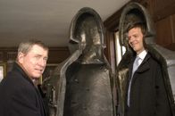 Inspector Barnaby – DCI Tom Barnaby (John Nettles, l.) und DS Ben Jones (Jason Hughes, r.).