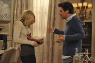 How I Met Your Mother – Geraten mal wieder aneinander: Ted (Josh Radnor, r.) und Zoey (Jennifer Morrison, l.) ...