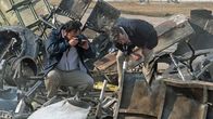 Mayday - Alarm im Cockpit – Der Ermittler der argentinischen Behörde für Flugunfalluntersuchungen, kurz JIAAC genannt, untersuchen die Unfallstelle in Buenos Aires.