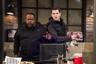 The Neighborhood – Calvin Butler (Cedric the Entertainer, l.); Dave Johnson (Max Greenfield, r.)
