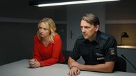 Das Küstenrevier – Hanna Stein (Vanessa Eckart, l.); Ole Zielinsky (Nils Schulz, r.)